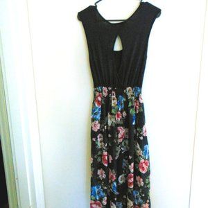 URBAN EPISODE FLORAL BOTTOM MAXI DRESS